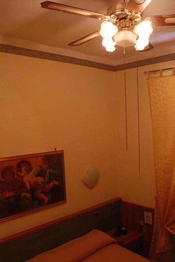 Yiennese Two Bed & Breakfast Rome Bagian luar foto